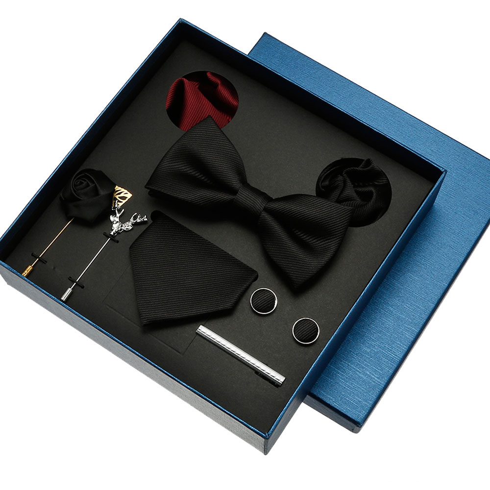 ชุดเนคไทสีแดง น้ำเงิน ดำ คลาสส - Pocket Square Set บทวิจารณ์และราคา